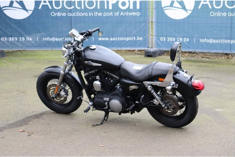 Harley-Davidson Sporster XL1200 Custom - Motocykl: obrázek 3 Harley-Davidson Sporster XL1200 Custom - Motocykl: obrázek 3