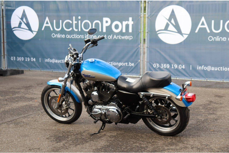 Harley-Davidson Sporster XL1200 Super Low - Motocykl: obrázek 3 Harley-Davidson Sporster XL1200 Super Low - Motocykl: obrázek 3