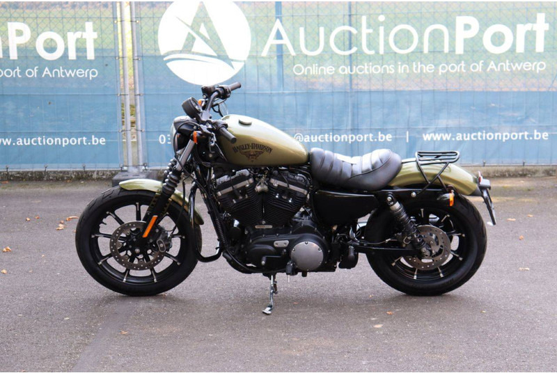 Harley-Davidson Sportster XL883 Iron - Motocykl: obrázek 2 Harley-Davidson Sportster XL883 Iron - Motocykl: obrázek 2