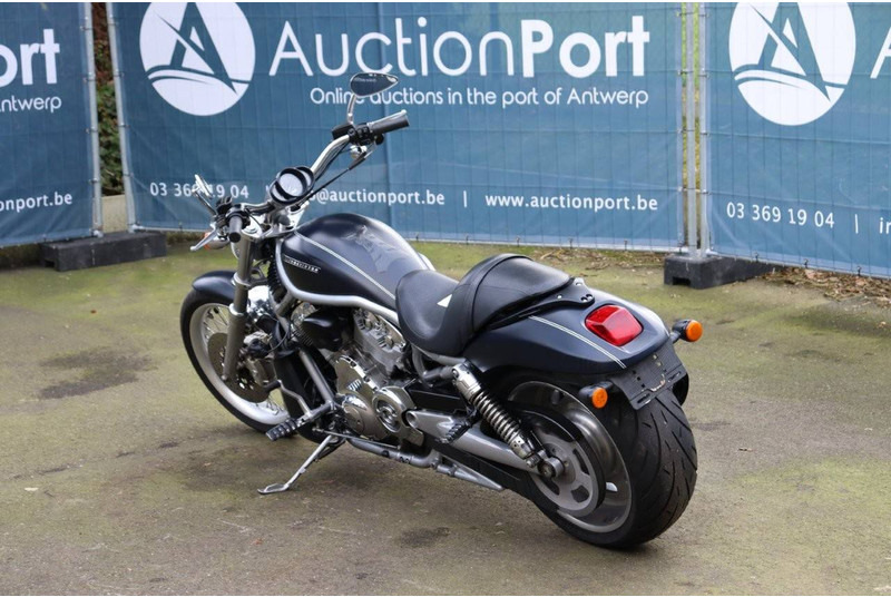 Harley-Davidson V-Rod VRSC - Motocykl: obrázek 4 Harley-Davidson V-Rod VRSC - Motocykl: obrázek 4