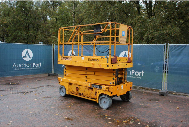 Haulotte Compact 12 - Nůžková plošina: obrázek 3 Haulotte Compact 12 - Nůžková plošina: obrázek 3