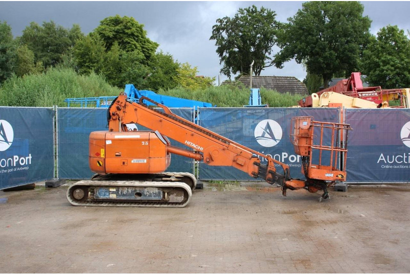 Hitachi HX99B - Teleskopická plošina: obrázek 2 Hitachi HX99B - Teleskopická plošina: obrázek 2