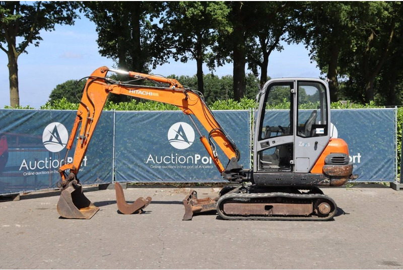 Hitachi ZX35 - Pásové rýpadlo: obrázek 2 Hitachi ZX35 - Pásové rýpadlo: obrázek 2