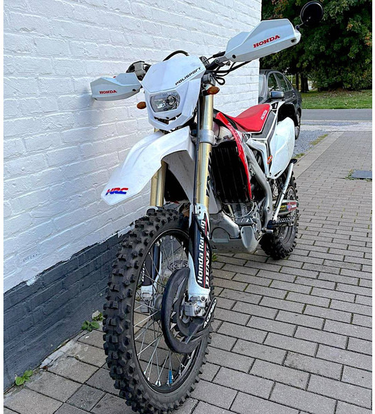 Honda CRF 500 R - Motocykl: obrázek 1 Honda CRF 500 R - Motocykl: obrázek 1