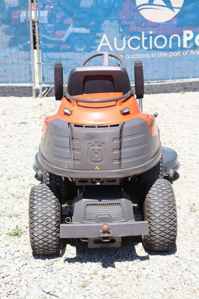 Husqvarna 422Ts AWD - Sekačka na trávu: obrázek 5 Husqvarna 422Ts AWD - Sekačka na trávu: obrázek 5