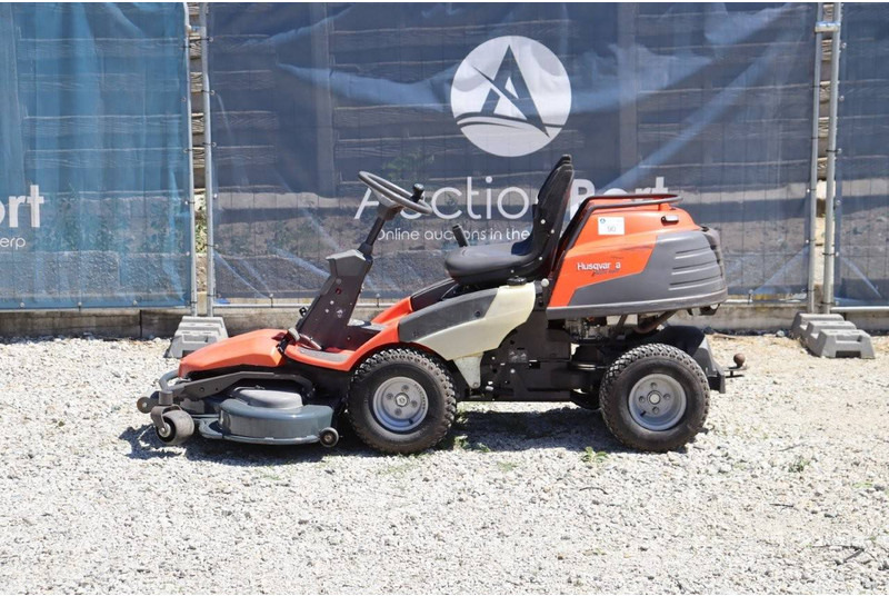 Husqvarna 422Ts AWD - Sekačka na trávu: obrázek 2 Husqvarna 422Ts AWD - Sekačka na trávu: obrázek 2