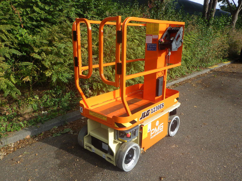 JLG 1230es - Pracovní plošina: obrázek 2 JLG 1230es - Pracovní plošina: obrázek 2