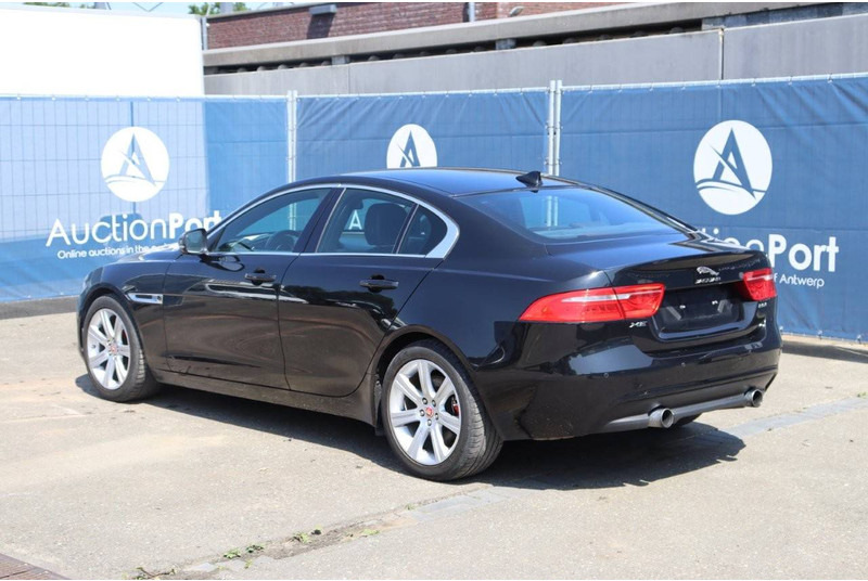 Jaguar XE - Sedan: obrázek 4 Jaguar XE - Sedan: obrázek 4