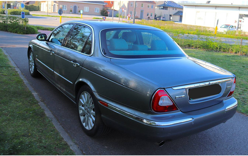Jaguar XJ-6 3.0 Sovereign - Sedan: obrázek 3 Jaguar XJ-6 3.0 Sovereign - Sedan: obrázek 3