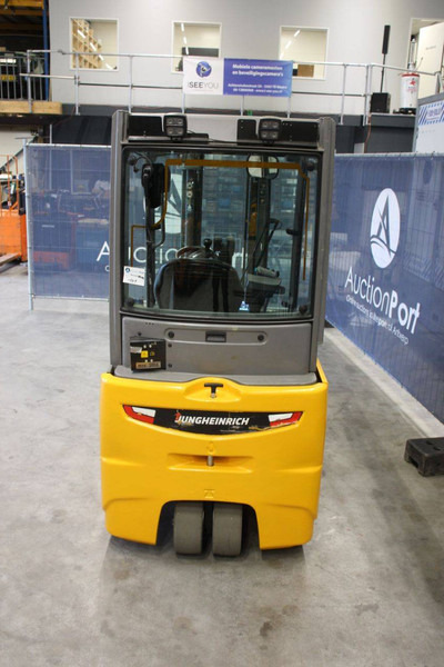 Jungheinrich EFG220 - Elektrický vysokozdvižný vozík: obrázek 4 Jungheinrich EFG220 - Elektrický vysokozdvižný vozík: obrázek 4