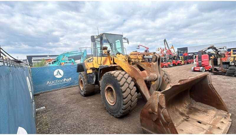 Komatsu WA380-6 - Kolový nakladač: obrázek 4 Komatsu WA380-6 - Kolový nakladač: obrázek 4