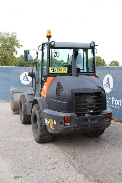 Komatsu WA70-7 - Kolový nakladač: obrázek 4 Komatsu WA70-7 - Kolový nakladač: obrázek 4