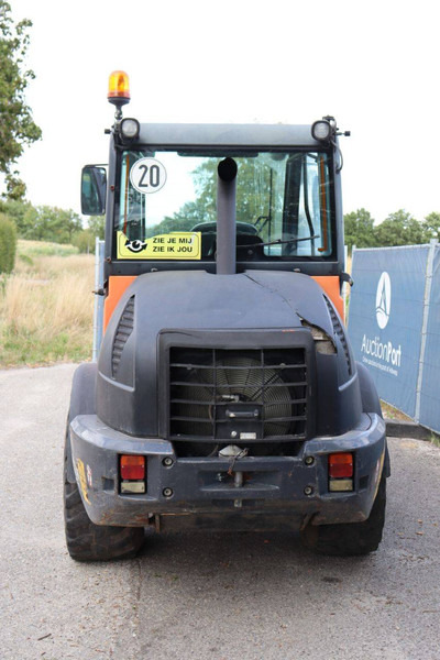 Komatsu WA70-7 - Kolový nakladač: obrázek 5 Komatsu WA70-7 - Kolový nakladač: obrázek 5