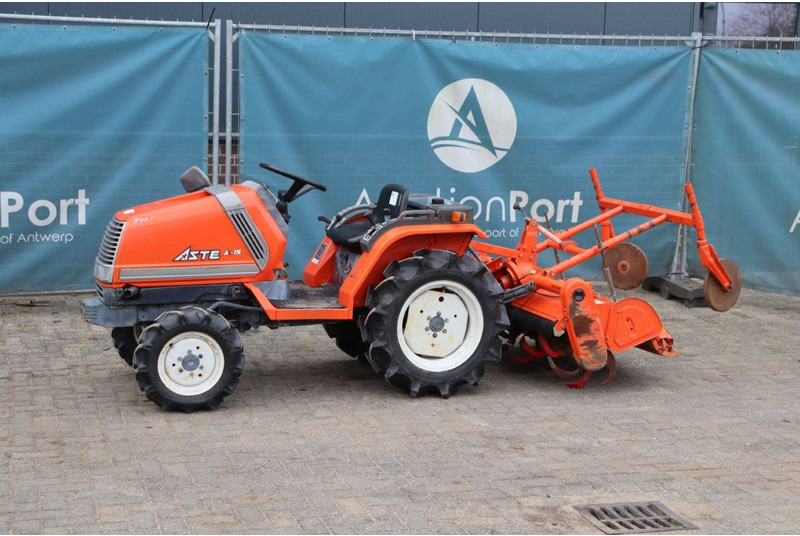 Kubota A-15 - Traktor: obrázek 1 Kubota A-15 - Traktor: obrázek 1