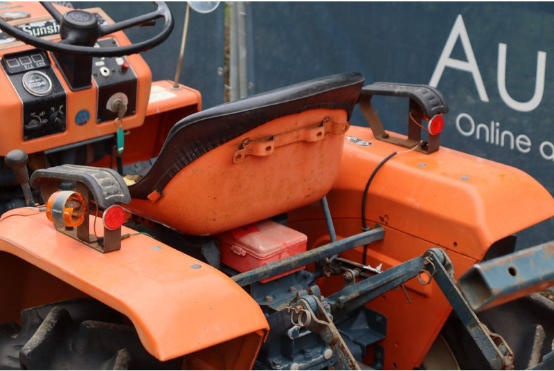Traktor Kubota B1402: obrázek 18