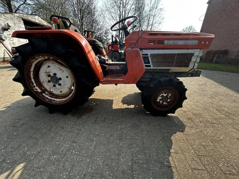 Kubota B1600E - Traktor: obrázek 4 Kubota B1600E - Traktor: obrázek 4