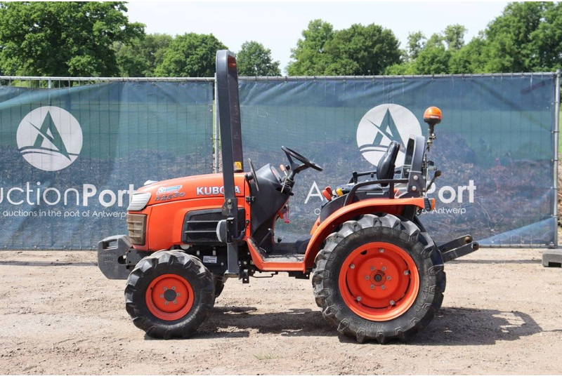 Kubota B2530 - Traktor: obrázek 2 Kubota B2530 - Traktor: obrázek 2