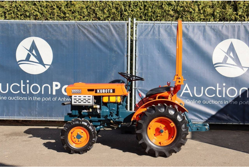Kubota B5000 - Traktor: obrázek 2 Kubota B5000 - Traktor: obrázek 2