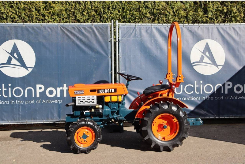 Kubota B5000 - Traktor: obrázek 1 Kubota B5000 - Traktor: obrázek 1