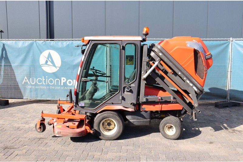 Kubota F3560 - Sekačka na trávu: obrázek 2 Kubota F3560 - Sekačka na trávu: obrázek 2