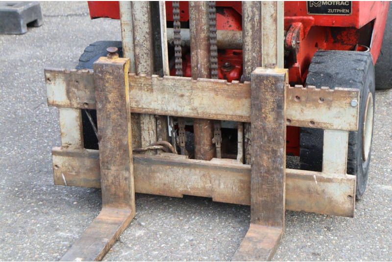 Dieselový vysokozdvižný vozík Linde: obrázek 11 Dieselový vysokozdvižný vozík Linde: obrázek 11