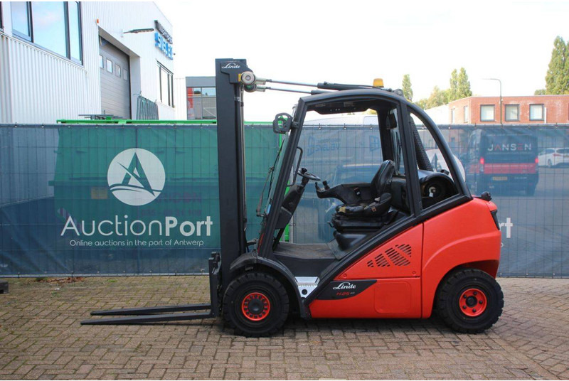 Linde H25T-02 - Plynový vysokozdvižný vozík: obrázek 2 Linde H25T-02 - Plynový vysokozdvižný vozík: obrázek 2