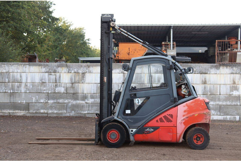 Linde H30CNG-02 - Plynový vysokozdvižný vozík: obrázek 2 Linde H30CNG-02 - Plynový vysokozdvižný vozík: obrázek 2