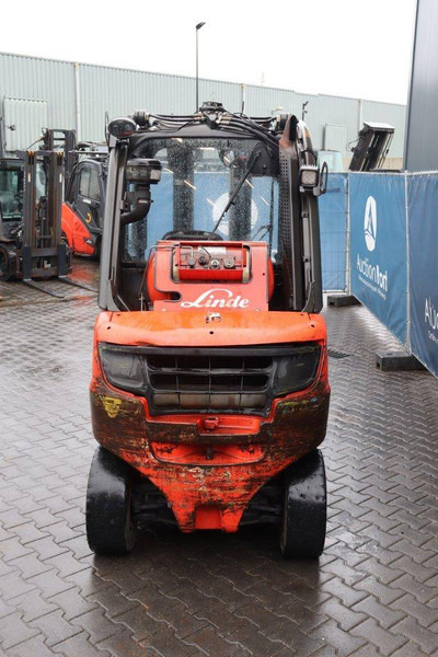 Linde H30T-02 - Plynový vysokozdvižný vozík: obrázek 4 Linde H30T-02 - Plynový vysokozdvižný vozík: obrázek 4