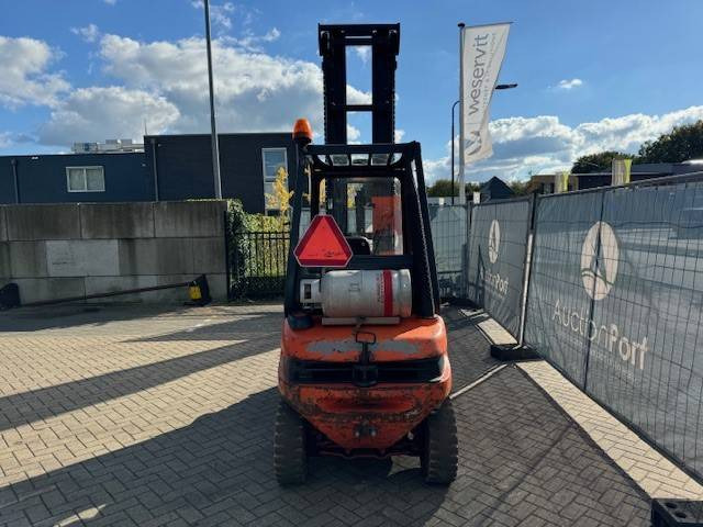 Linde H30T - Plynový vysokozdvižný vozík: obrázek 5 Linde H30T - Plynový vysokozdvižný vozík: obrázek 5
