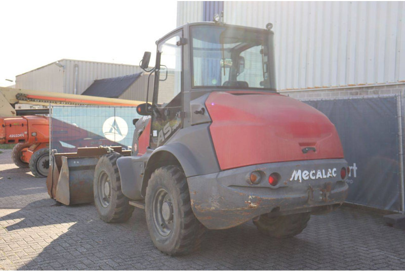 Mecalac AS700 - Kolový nakladač: obrázek 4 Mecalac AS700 - Kolový nakladač: obrázek 4