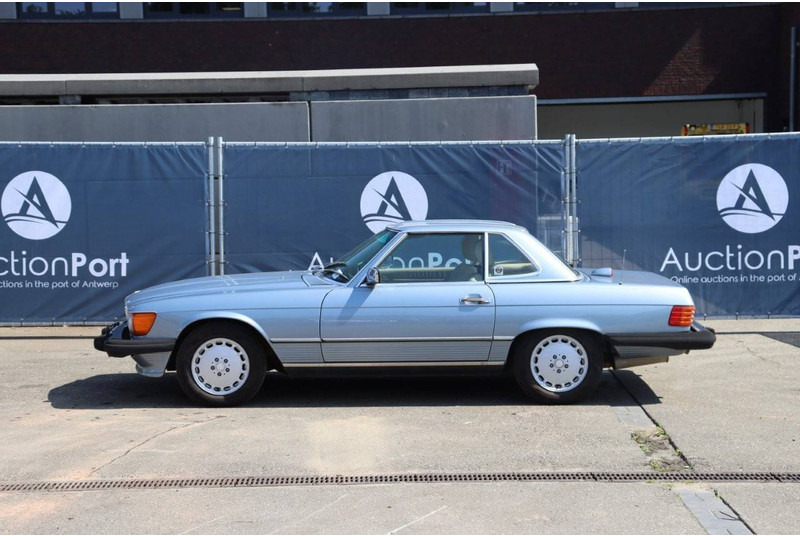 Mercedes-Benz 500-serie 560 SL Roadster - Sedan: obrázek 2 Mercedes-Benz 500-serie 560 SL Roadster - Sedan: obrázek 2