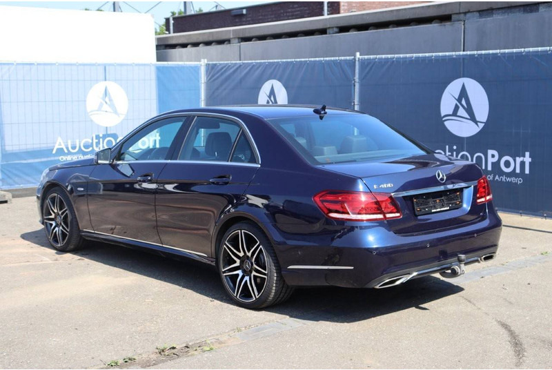 Mercedes-Benz E-Klasse Avantgarde - Sedan: obrázek 4 Mercedes-Benz E-Klasse Avantgarde - Sedan: obrázek 4