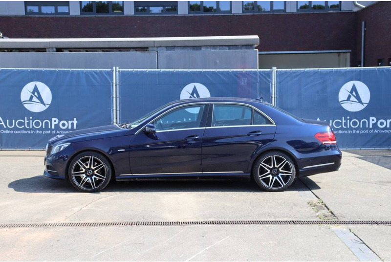 Mercedes-Benz E-Klasse Avantgarde - Sedan: obrázek 2 Mercedes-Benz E-Klasse Avantgarde - Sedan: obrázek 2