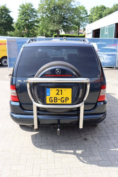 Mercedes-Benz M-Klasse ML 320 - SUV: obrázek 5 Mercedes-Benz M-Klasse ML 320 - SUV: obrázek 5