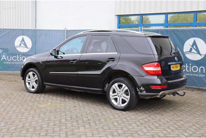 Mercedes-Benz M-Klasse ML 350 CDI 4MATIC - Sedan: obrázek 3 Mercedes-Benz M-Klasse ML 350 CDI 4MATIC - Sedan: obrázek 3
