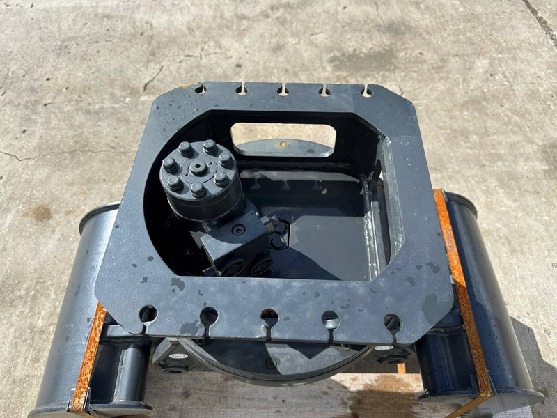 Mustang GRP150CH - Drapák: obrázek 5 Mustang GRP150CH - Drapák: obrázek 5