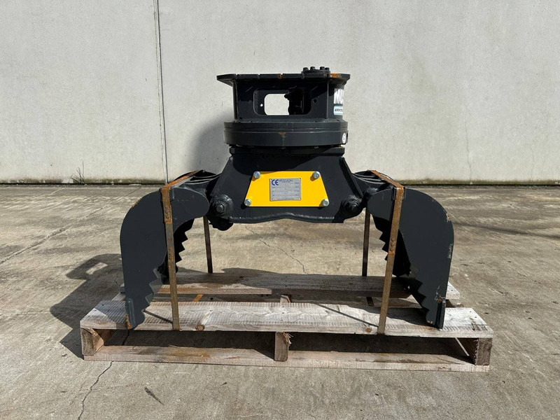 Mustang GRP150CH - Drapák: obrázek 1 Mustang GRP150CH - Drapák: obrázek 1