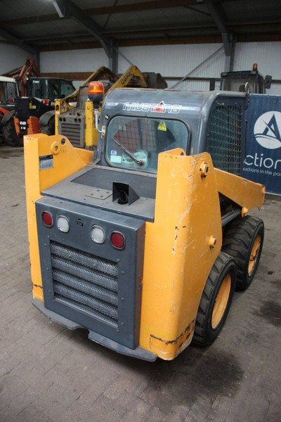 Mustang R135 - Kolový nakladač: obrázek 5 Mustang R135 - Kolový nakladač: obrázek 5