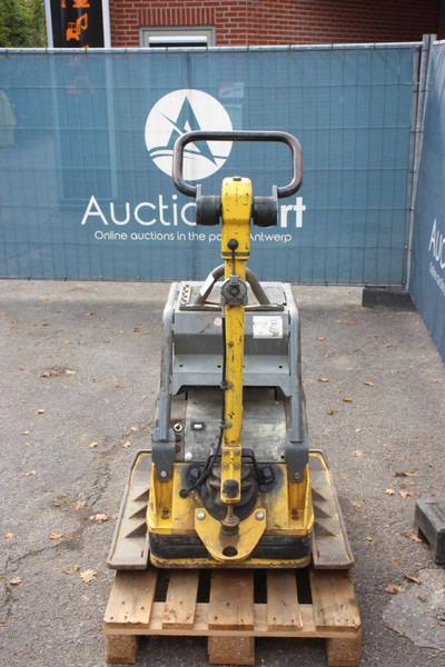 Neuson DPU 6055 - Vibrační deska: obrázek 4 Neuson DPU 6055 - Vibrační deska: obrázek 4