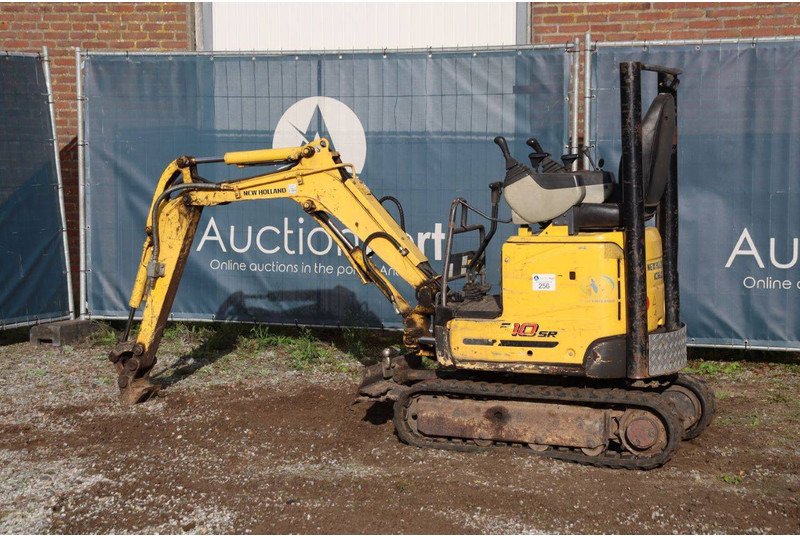 New Holland E10SR - Mini rýpadlo: obrázek 3 New Holland E10SR - Mini rýpadlo: obrázek 3