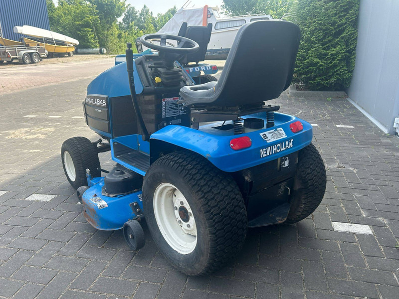 New Holland LS45 Hydro - Traktor: obrázek 2 New Holland LS45 Hydro - Traktor: obrázek 2