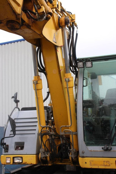 Kolesové rýpadlo New Holland MH5 Plus: obrázek 16 Kolesové rýpadlo New Holland MH5 Plus: obrázek 16