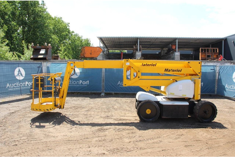 Niftylift HR 15 NDE - Kloubová plošina: obrázek 2 Niftylift HR 15 NDE - Kloubová plošina: obrázek 2
