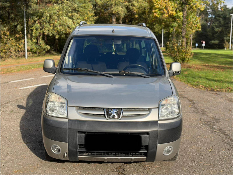 Peugeot Partner 1.6 HDI - Sedan: obrázek 5 Peugeot Partner 1.6 HDI - Sedan: obrázek 5