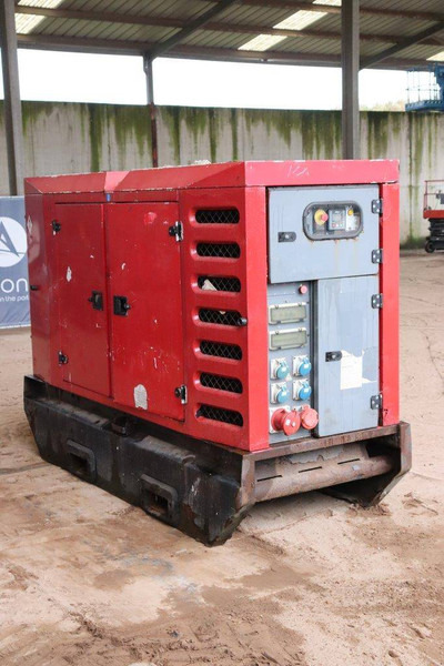 Elektrický generátor SDMO R145: obrázek 7