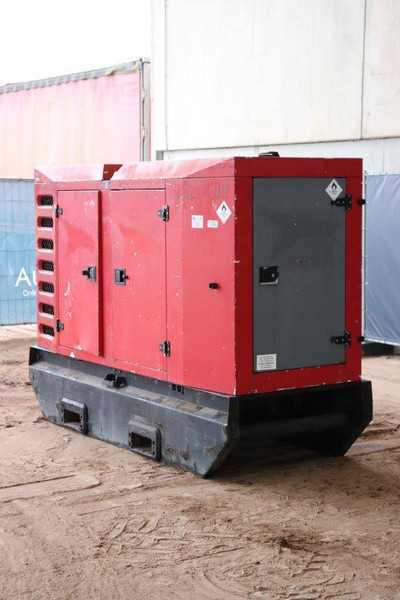 SDMO R145 - Elektrický generátor: obrázek 4 SDMO R145 - Elektrický generátor: obrázek 4