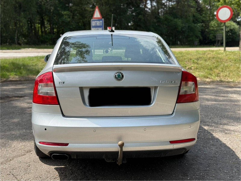Škoda Octavia 1.6 TDI - Sedan: obrázek 5 Škoda Octavia 1.6 TDI - Sedan: obrázek 5