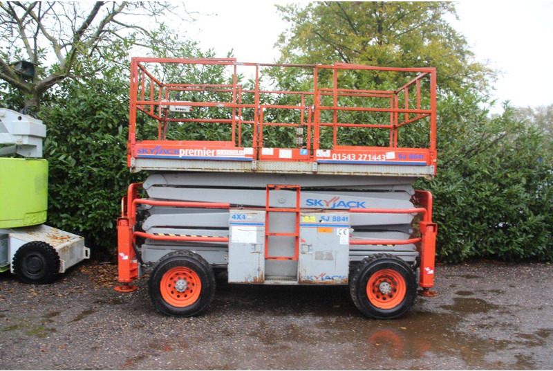 Skyjack SJ 8841 - Nůžková plošina: obrázek 2 Skyjack SJ 8841 - Nůžková plošina: obrázek 2