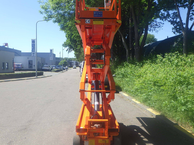 Nůžková plošina Skyjack SJ3220: obrázek 8