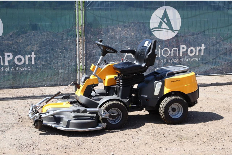 Stiga Park Pro 900 WX - Sekačka na trávu: obrázek 1 Stiga Park Pro 900 WX - Sekačka na trávu: obrázek 1